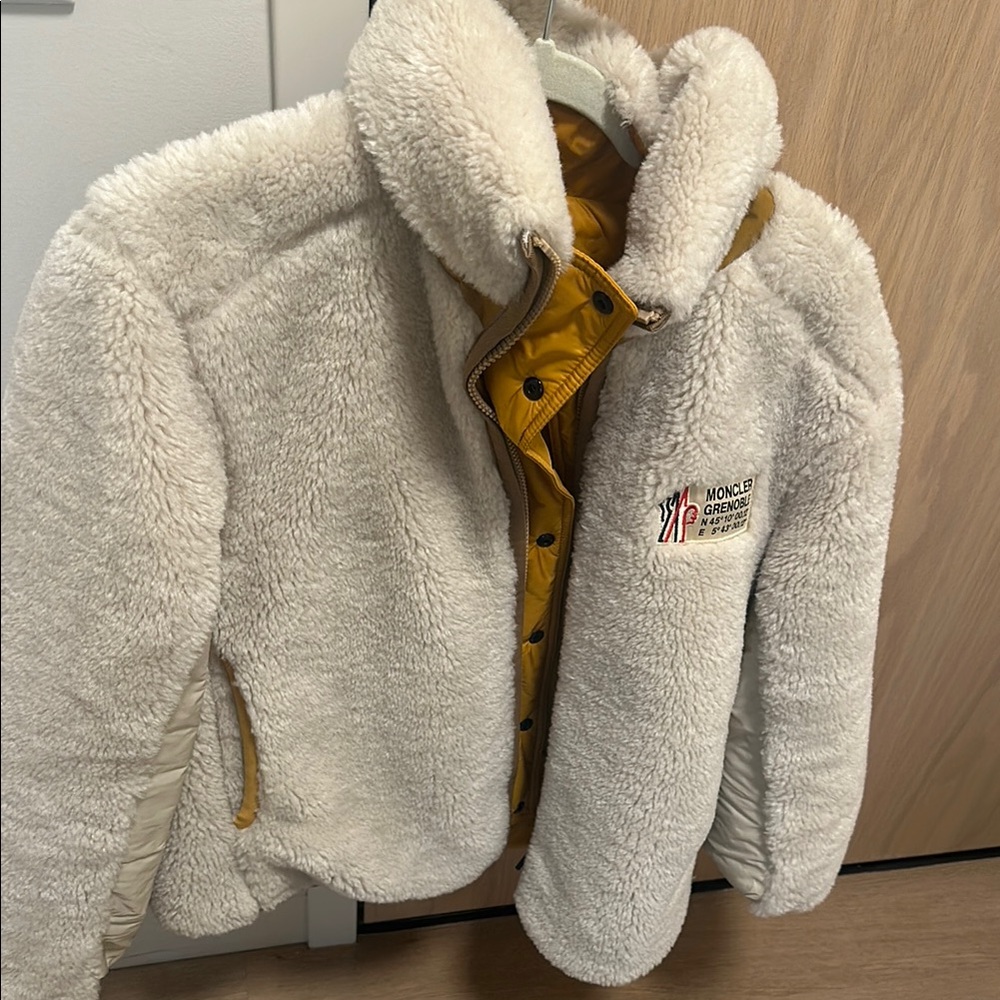 Mens Cream Sherpa Jacket with Yellow Lining